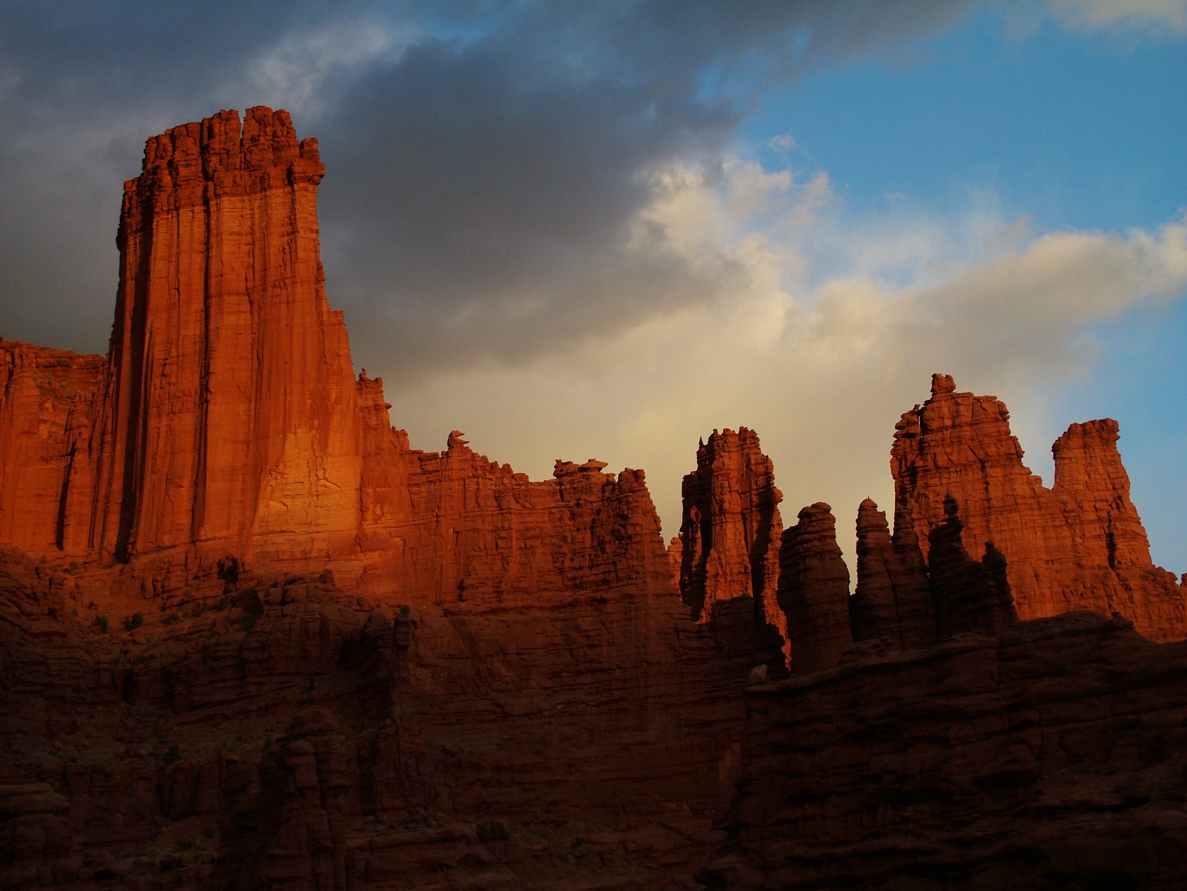 20040327-Fisher tower 165.jpg